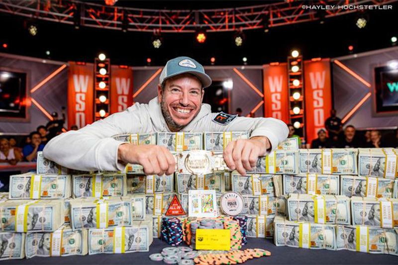 Daniel Weinman wins the record-breaking WSOP Main Event! ($12,1 mln)